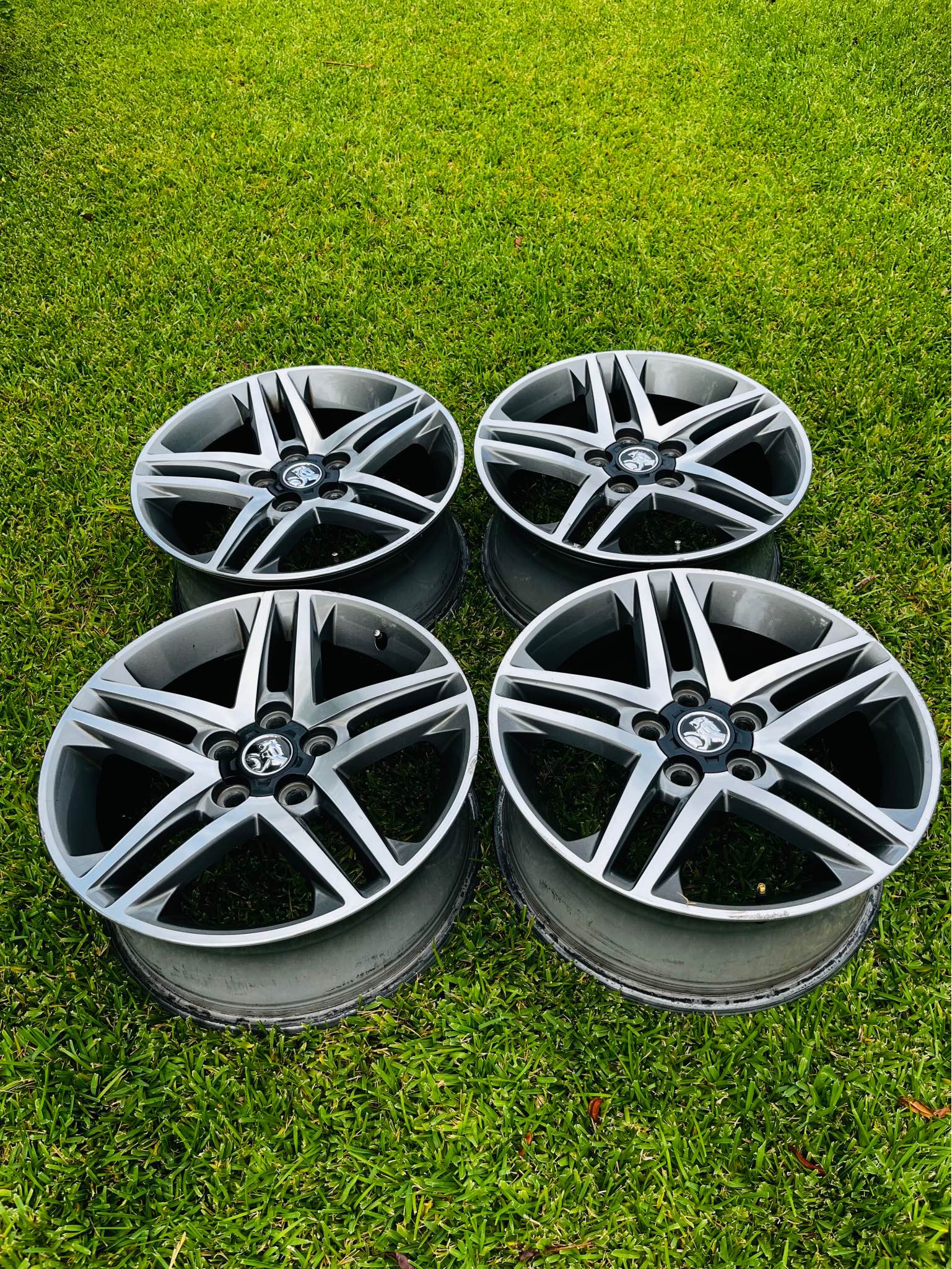 Commodore ve Rims 18” - Car Wheels, Tires & Parts - Gold Coast ...
