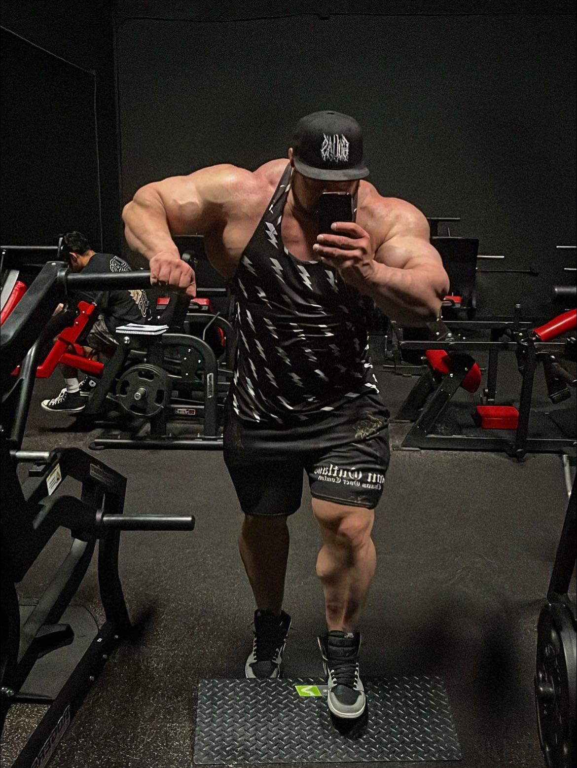 Craig - Getting huge… who’s with me! #bodybuilding #Craiggolias # ...