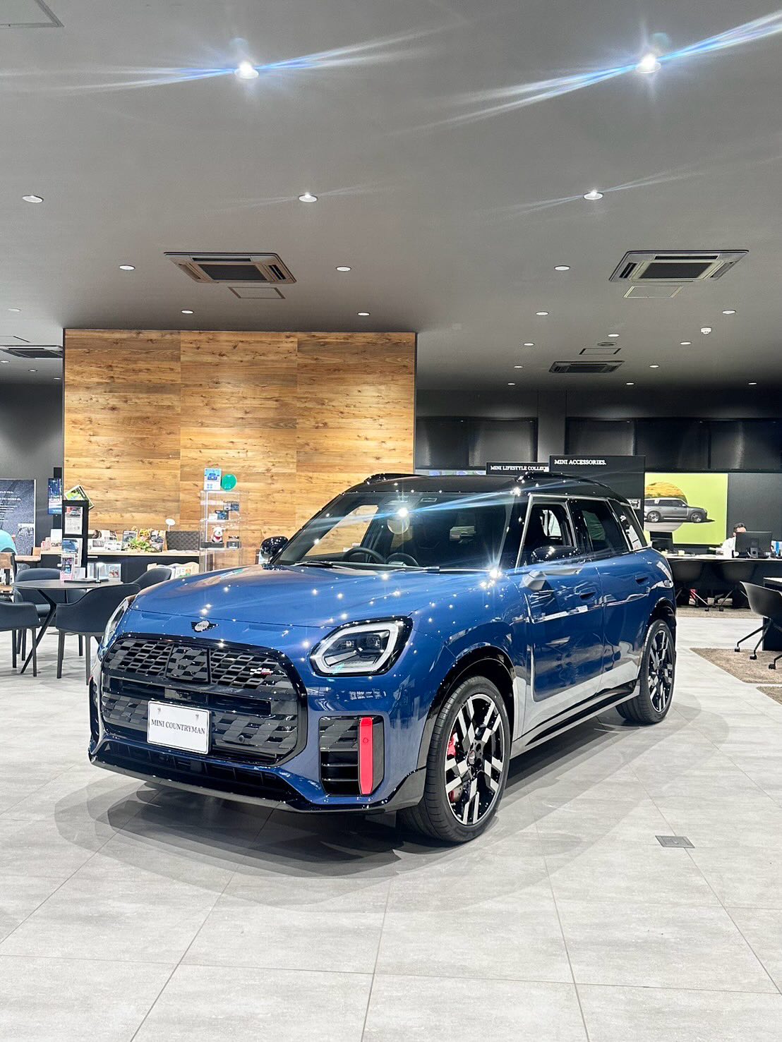 ちぇい　ザカントリーマン　 イエローアンブリッジ　スカボロフェア 即納可能！展示車紹介💨】 今回は展示車 「MINI COUNTRYMAN JCW」をご
