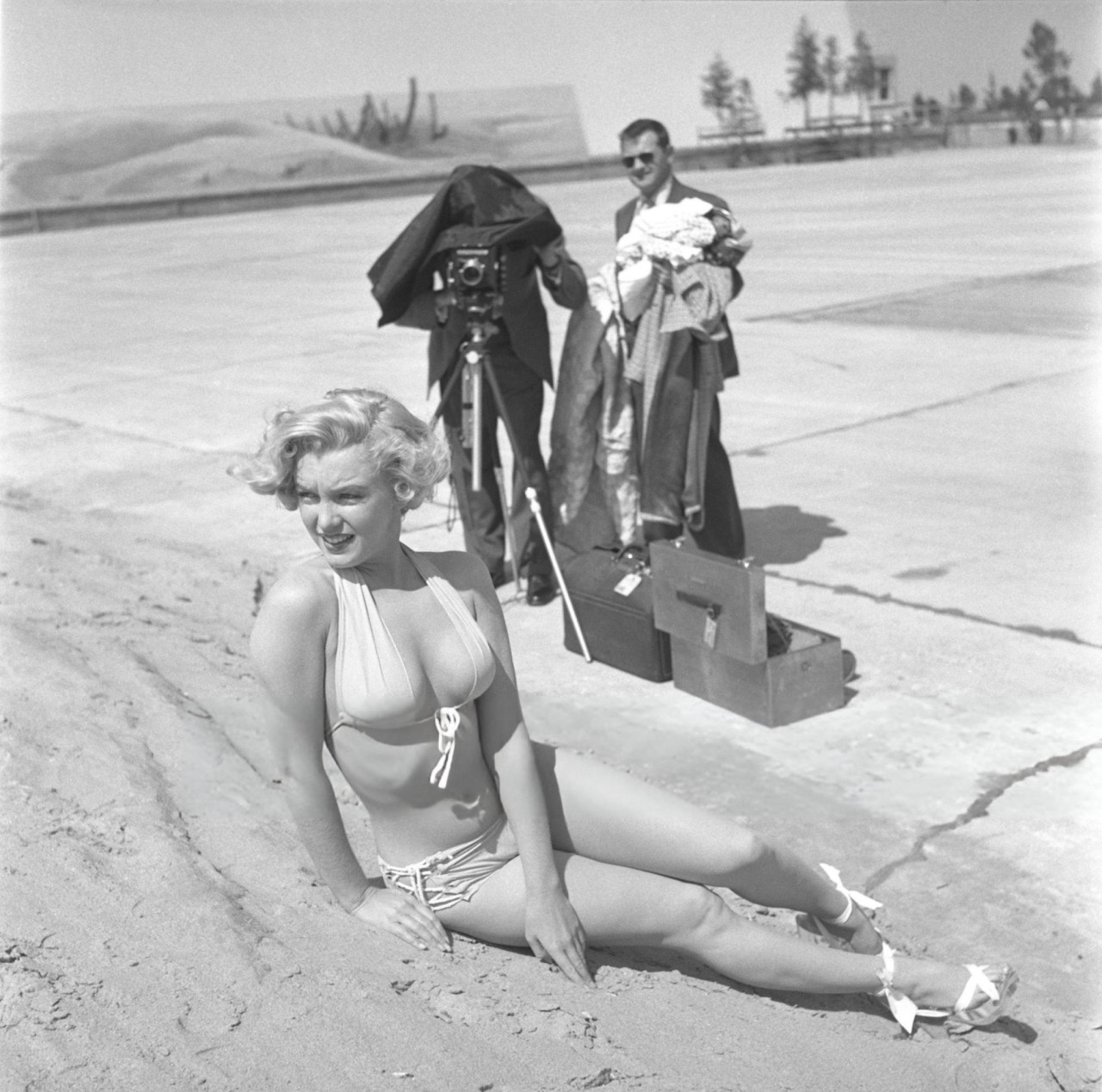 Marilyn Monroe photographed by Earl Theisen in 1951.