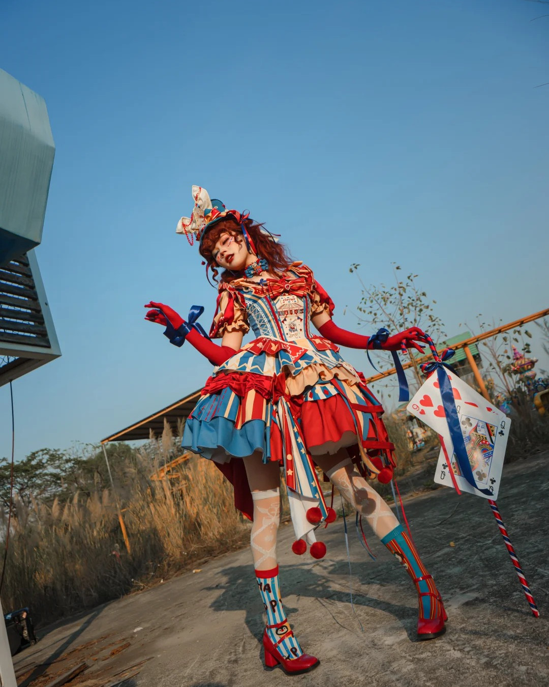 🎪🎨 A playful, whimsical coord — this red and blue circus-themed