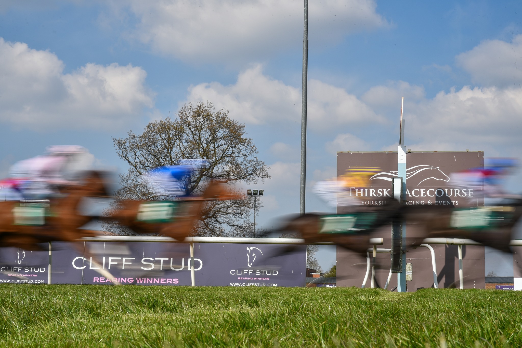 Thirsk Racecourse Ltd (Official) | Thirsk