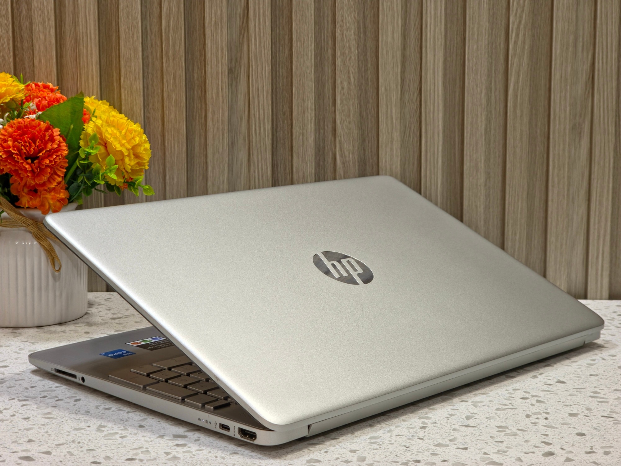 SOLD HP LAPTOP 15s-fq2xxx - fq2707TU intel Core i3 11th Gen 8Gb