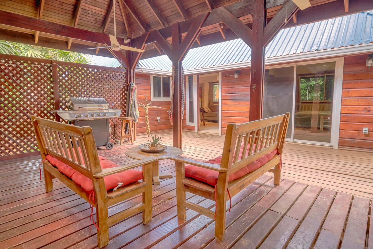Roatan Home Explorer | Roatán