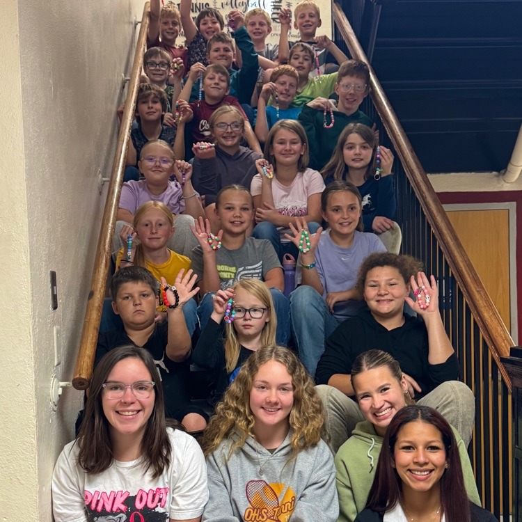 USD - Ms. Cook's Senior Leadership Class lead a project with 5th grade ...