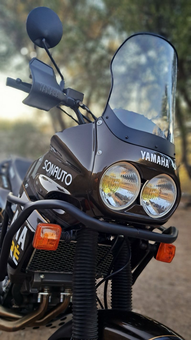 はたけ　ティンバーランド Yamaha XTZ750 Super Ténéré del 1995 📸_ BikeBound _