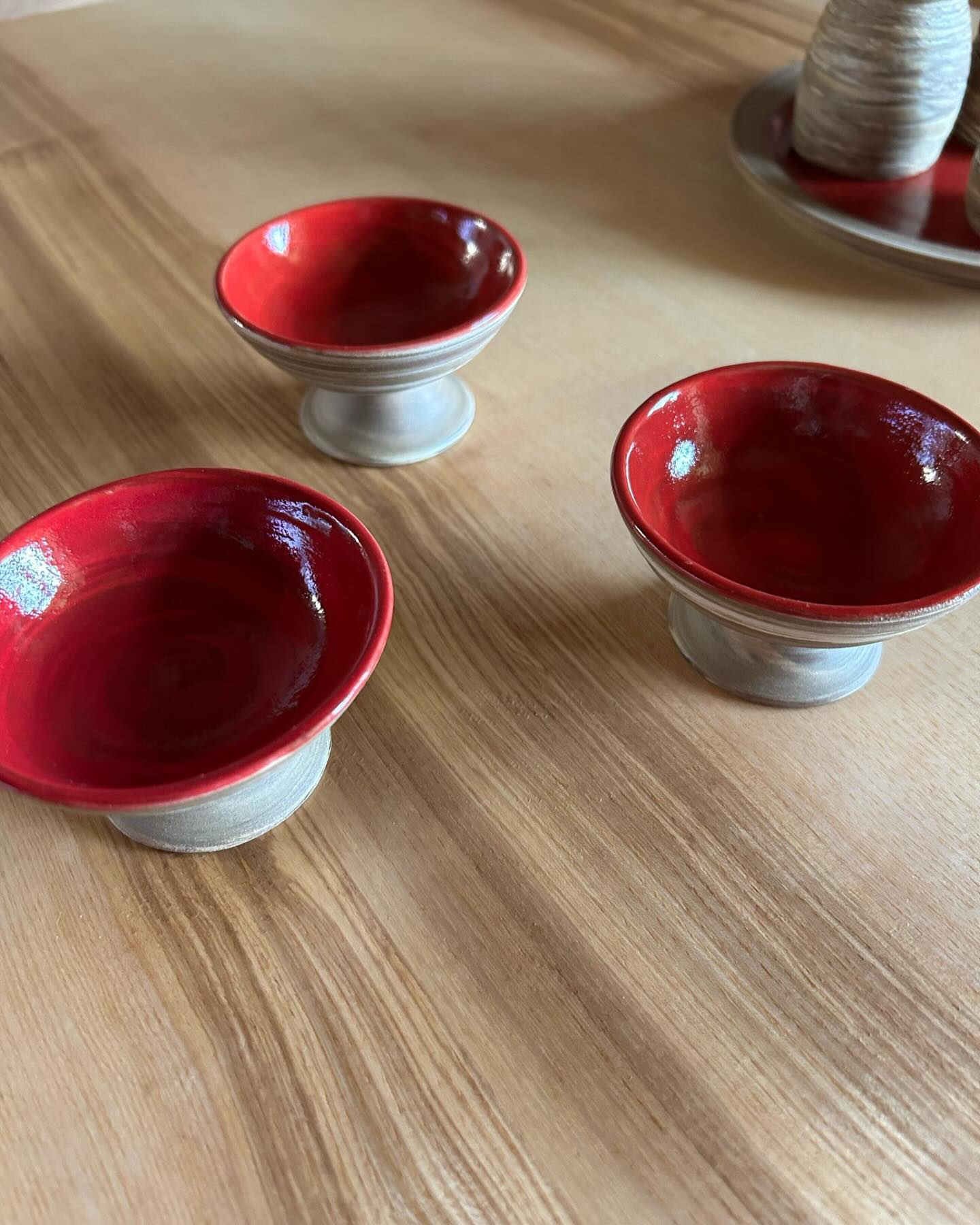 Eierlikör Becher oder Schleckschalen #ostern #geschenk #ostergeschenk #becher #schalen #eierlikörchen #keramik #töpferei #töpfereitonkreation #madeingermany🇩🇪 #handmade