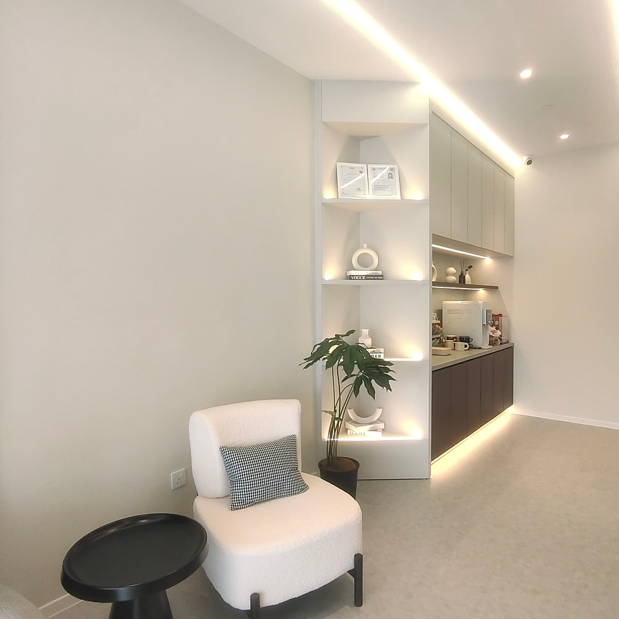 【设计细节｜展示柜与陈列规划】 Design... - MCS Design & Construct Sdn Bhd | Facebook