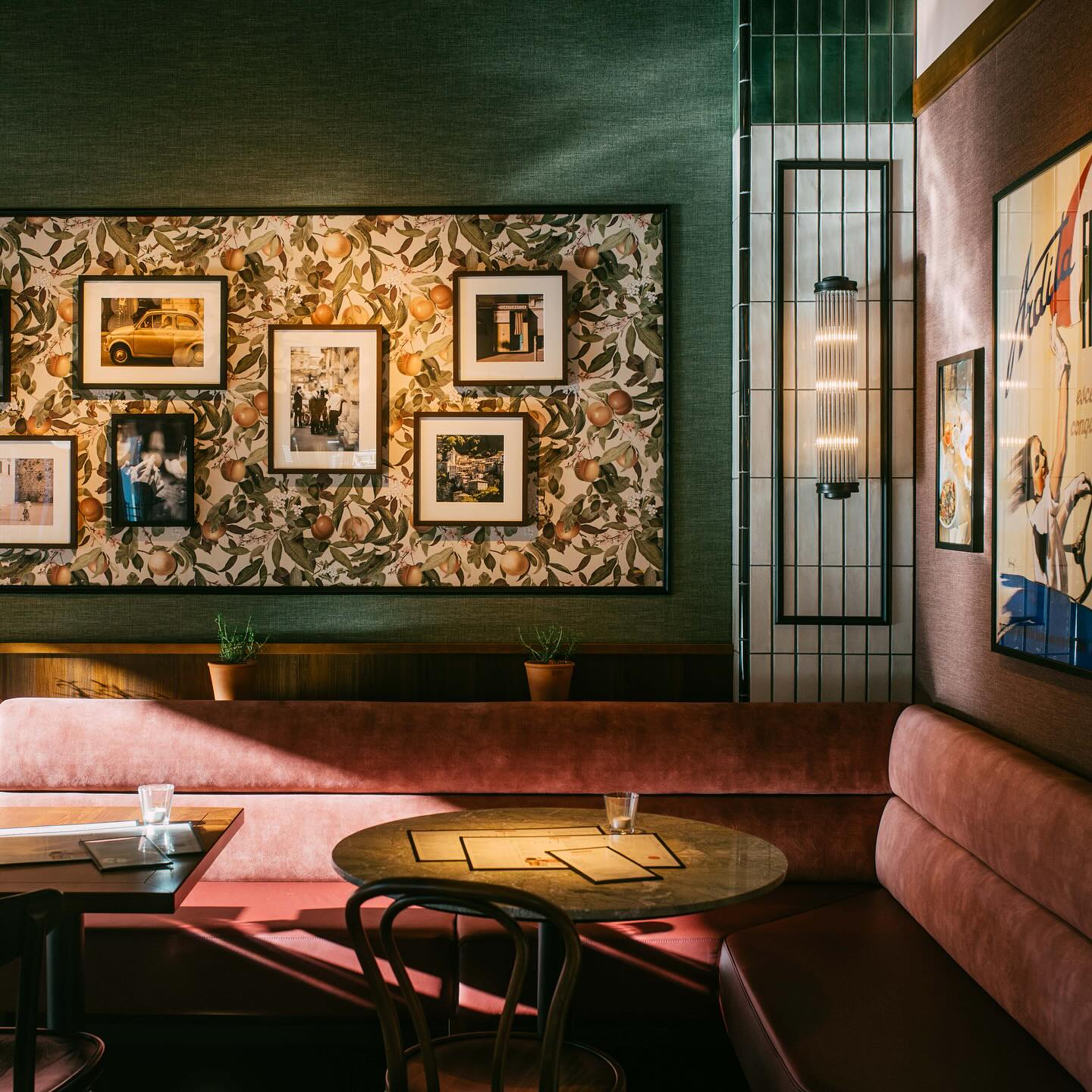 DiPPOLD Innenarchitektur GmbH - L'OSTERIA HERNE | Freestander ...