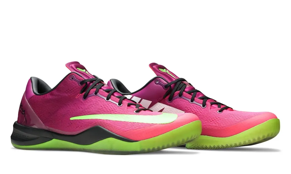 A true classic returns ?⚽ The Nike Kobe 8 Protro “Mambacurial 