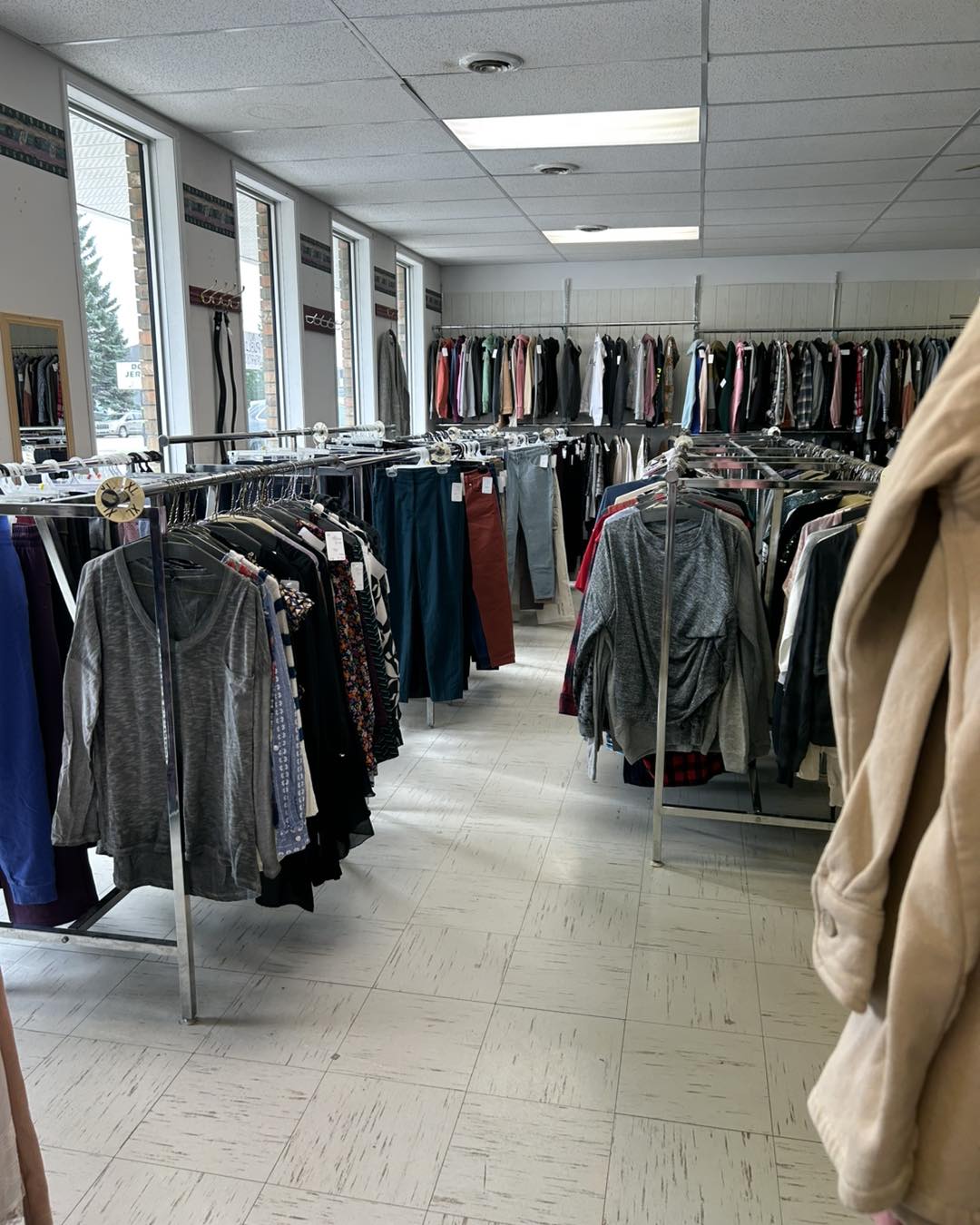 ROUND 2 CLOTHING CONSIGNMENT STORE | North Battleford SK