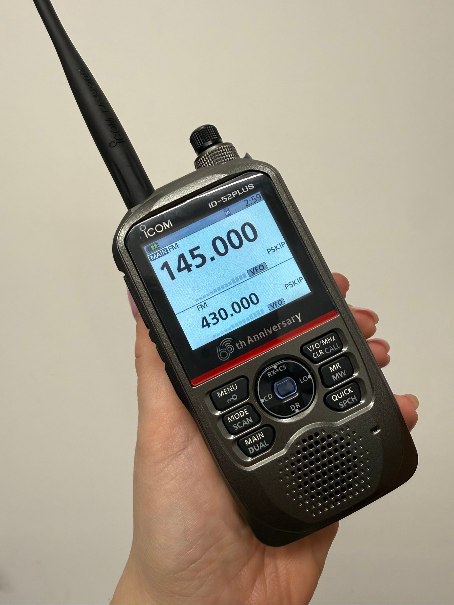 🔥 LIMITED. ANNIVERSARY. ICONIC. 🔥 SECOND HAND Icom ID-52 PLUS