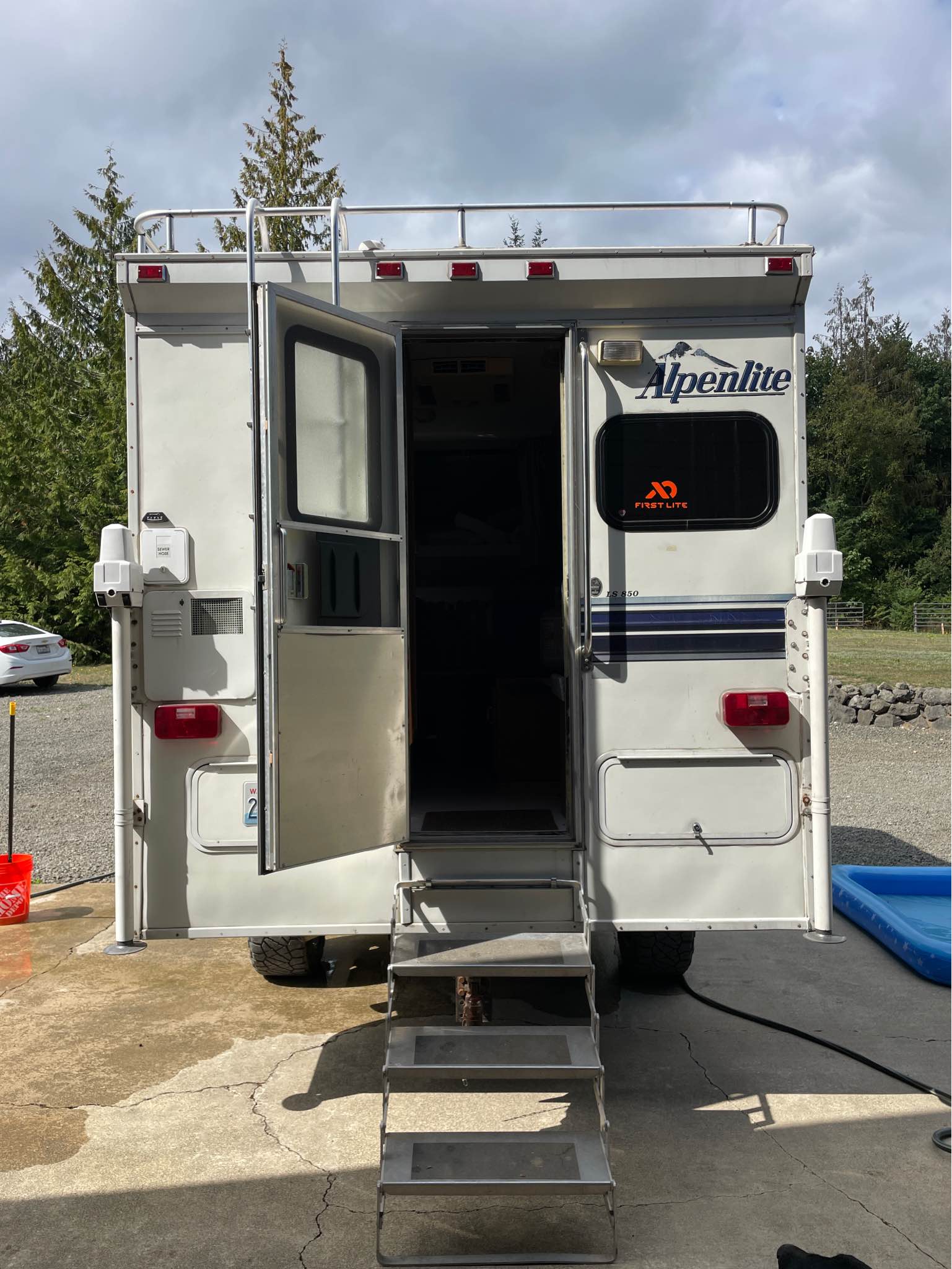 2001 Alpenlite 850 truck camper - RVs & Campers - Port Hadlock ...