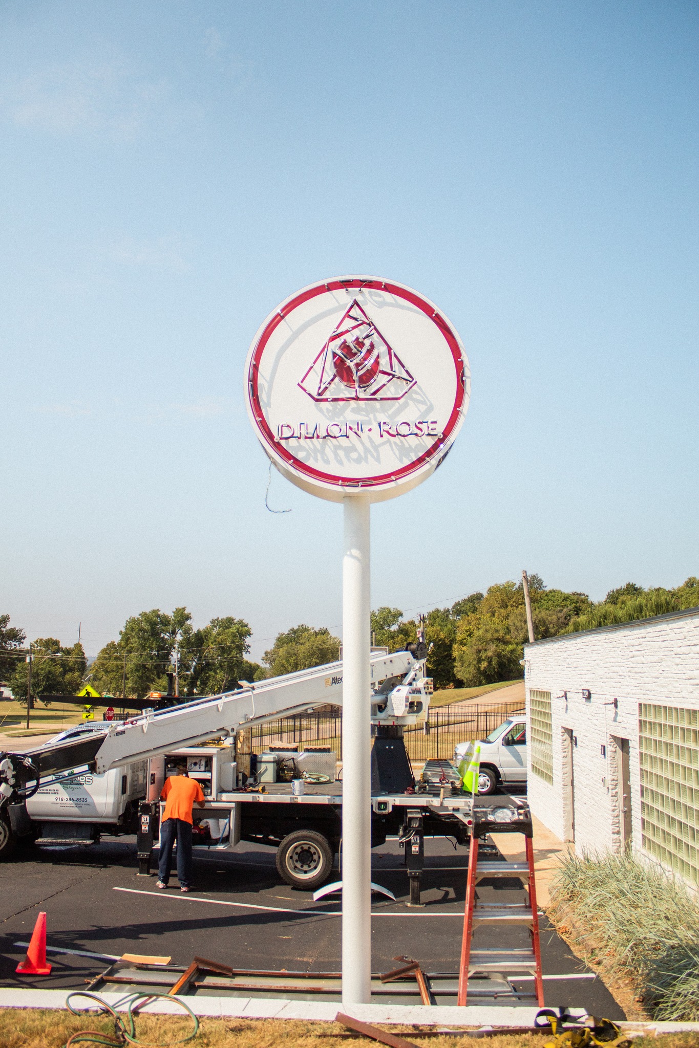 Encinos Signs - 🚧 Behind every great business is a sign... | Facebook