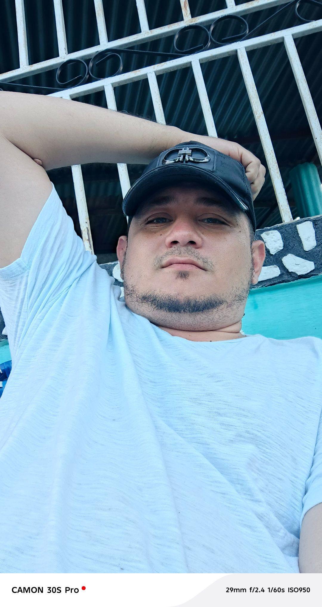 Gabriel J Rondon M