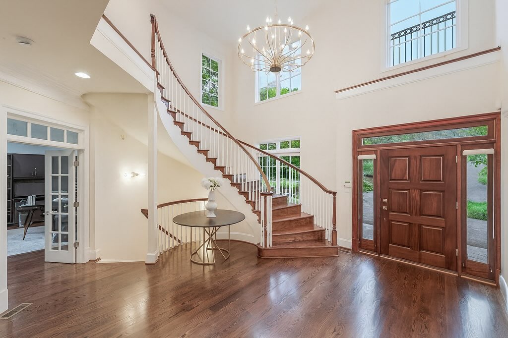 Lisa Stransky, Washington Fine Properties, LLC