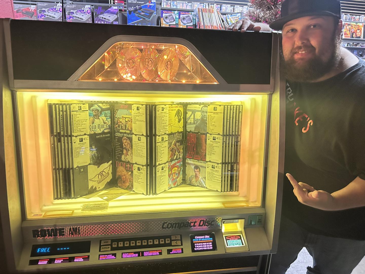 Retro - Jukebox ready for use at Retro Jake’s Richmond Arcade 🤘🤘🤘🔥🔥🔥 3 ...