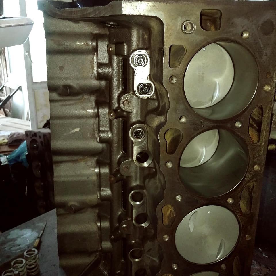 antares_yachts - The story of repairing a recessed engine...