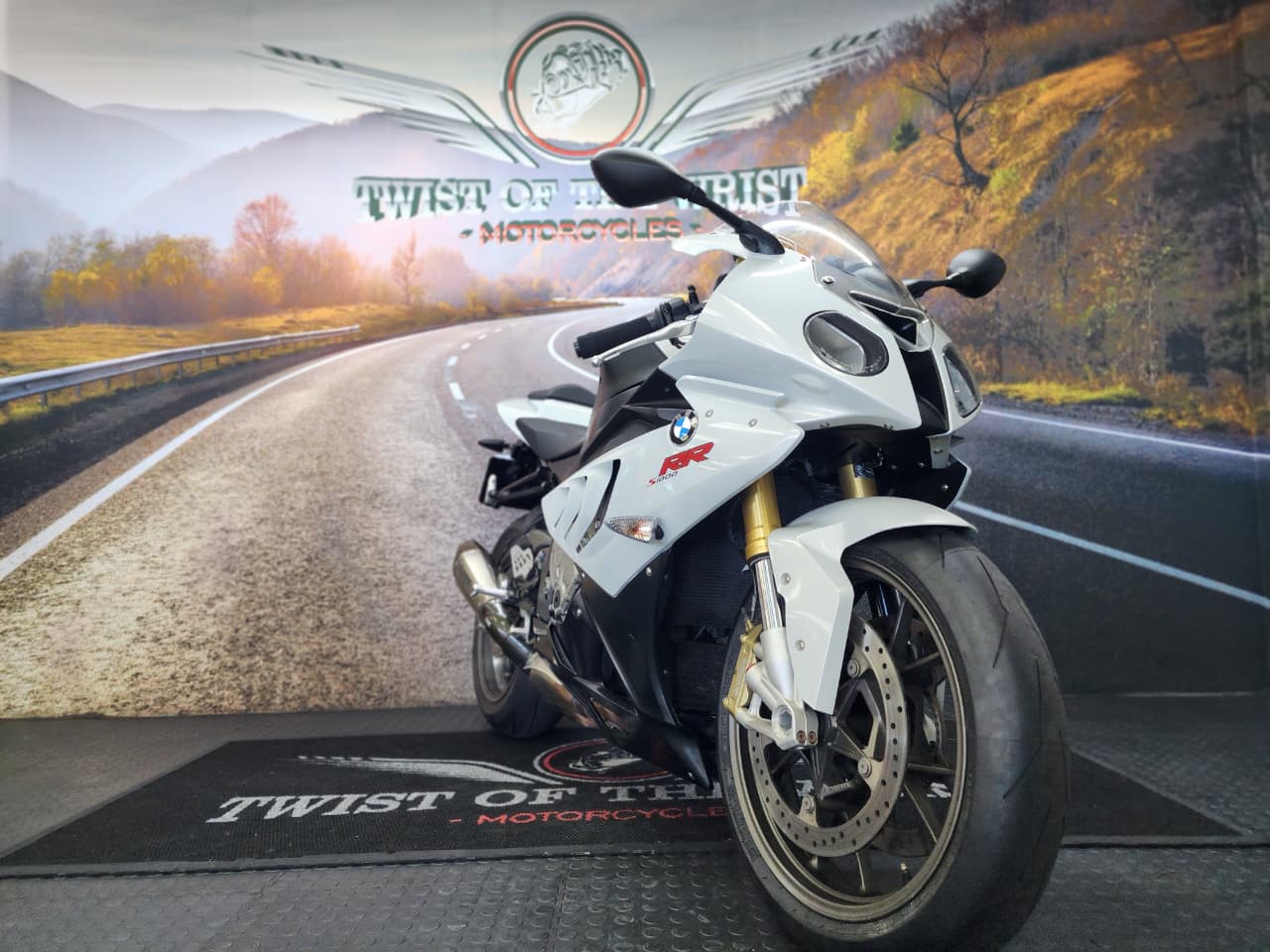 【新品】  Box(Wide) 🏍️ 2011 BMW S 1000 RR – 21 663 km The legendary BMW S 1000 RR