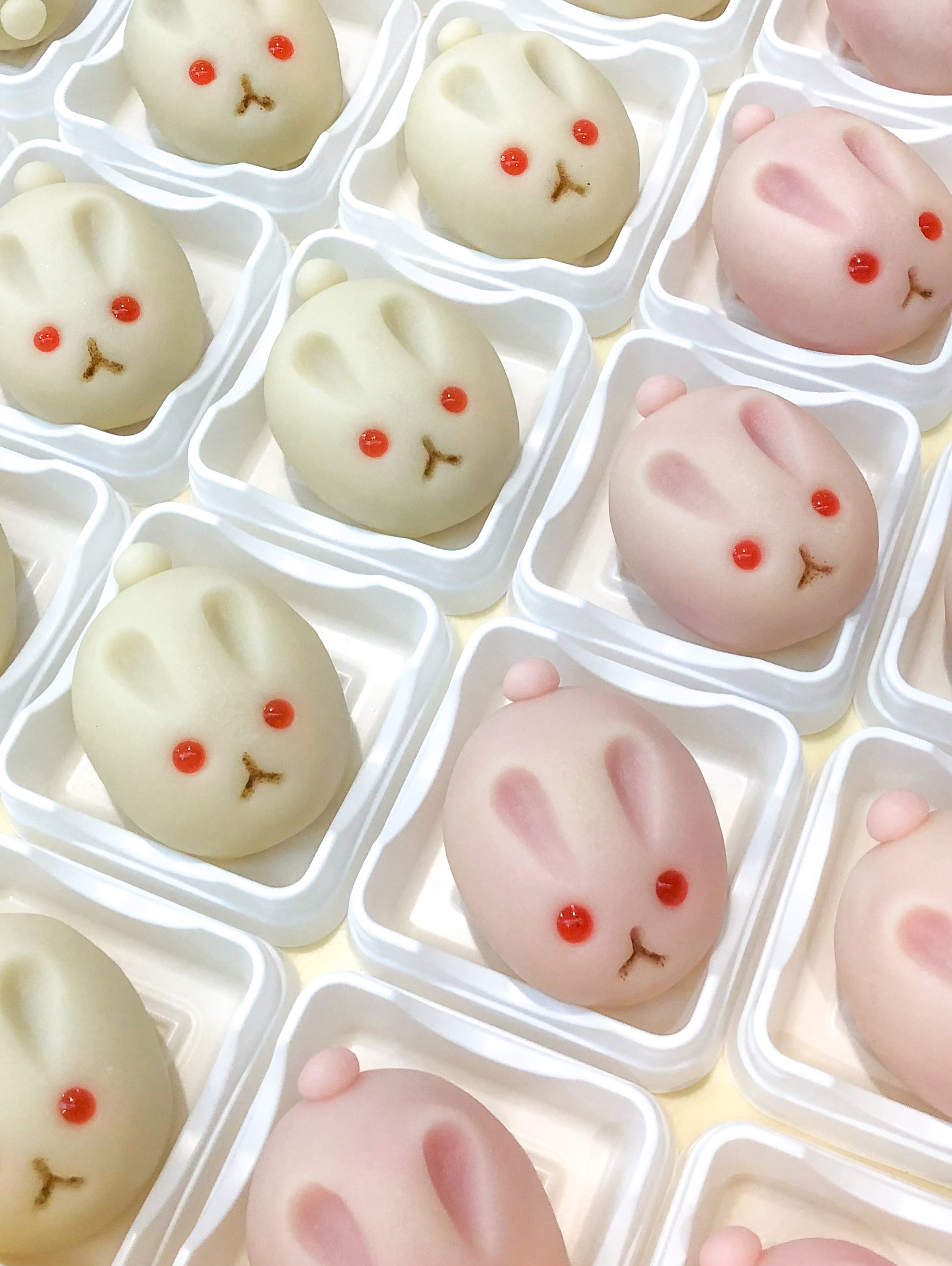今年の十五夜は9月25日🌕 限定のお月見上生菓子「月うさぎ」を販売して