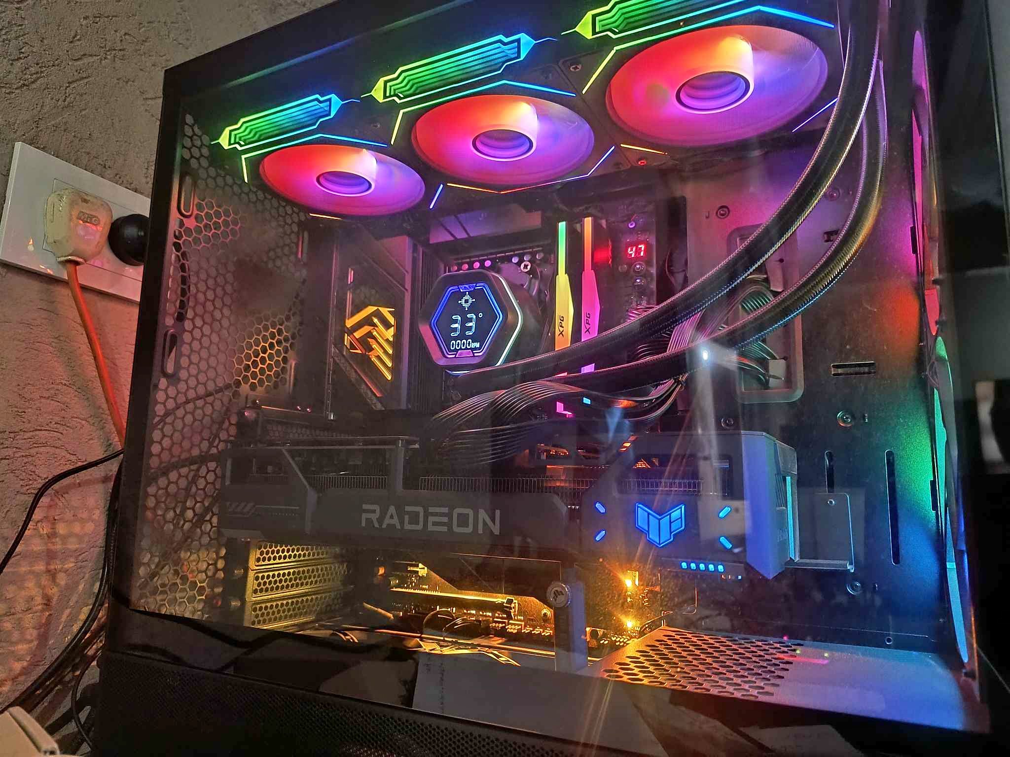 REMATO CPU GAMER BESTIA R7 3700X + 6700XT - Computer Cases - Buenos ...