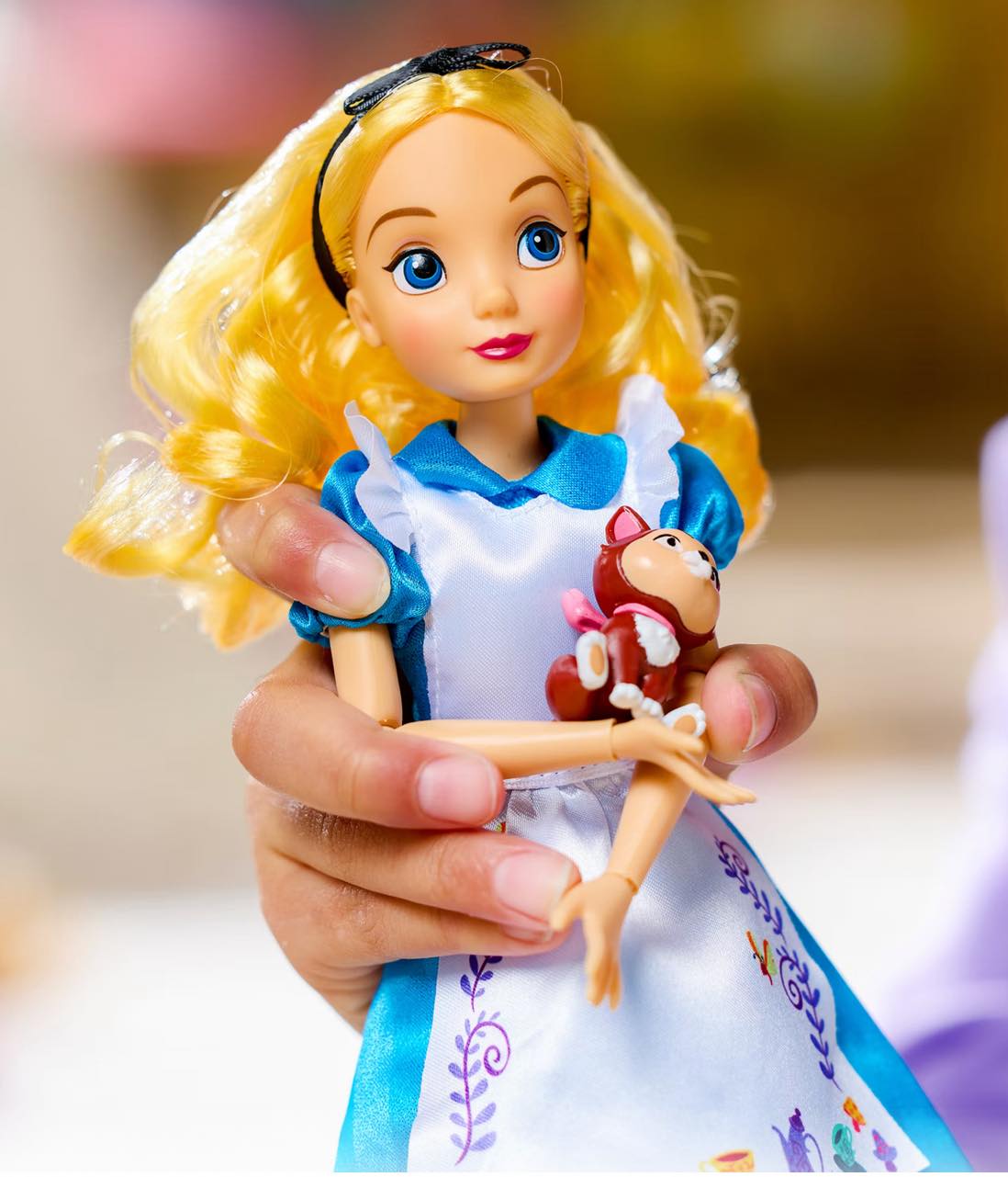 Alice in Wonderland 75th Anniversary Limited Edition Doll Price