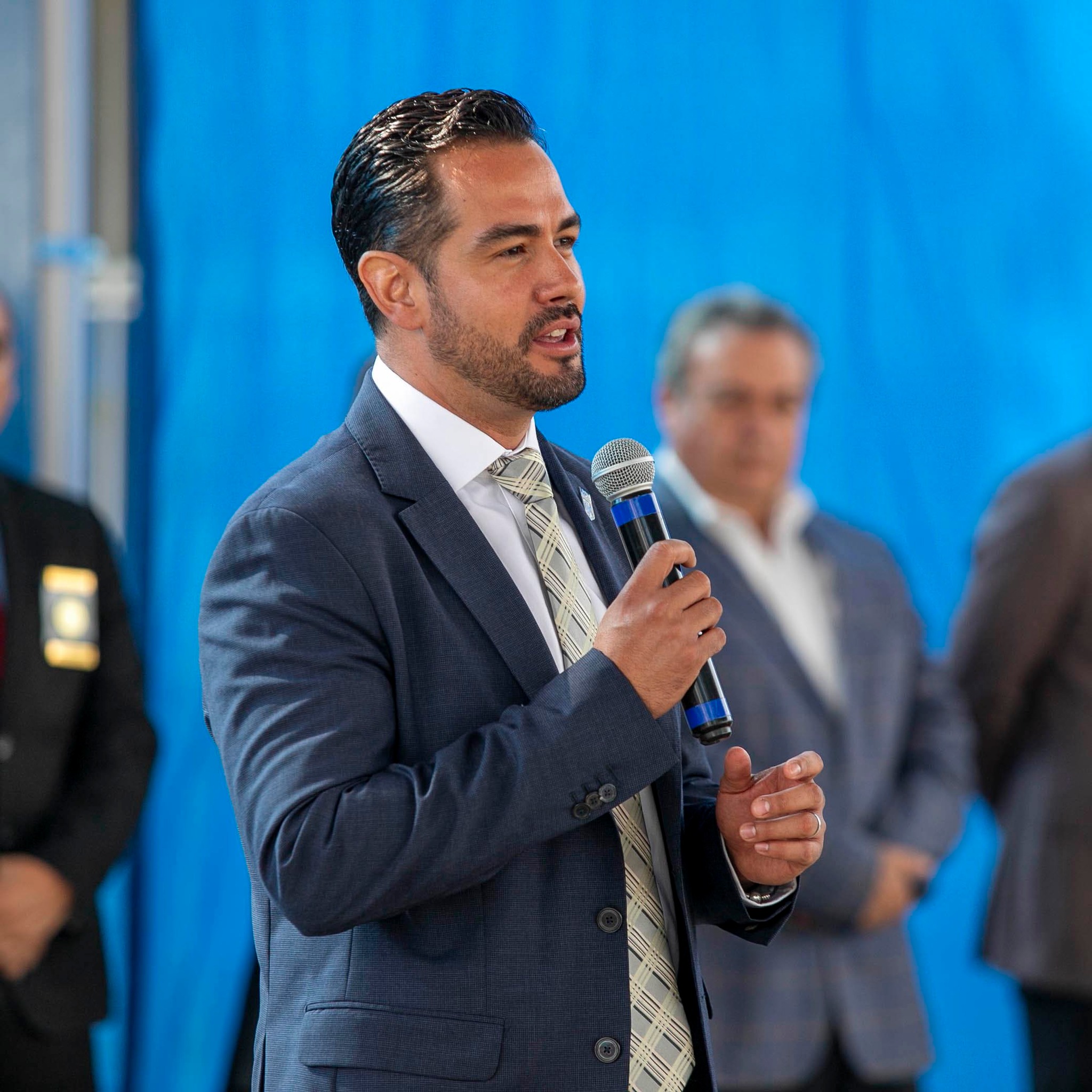 Allan León