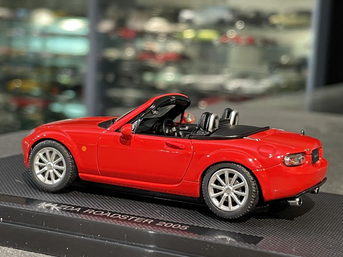 EBBRO「MAZDA ROADSTER 2005」 1/43 Ebbro. 2005 Mazda MX-5 NC. Red. $99.00.
