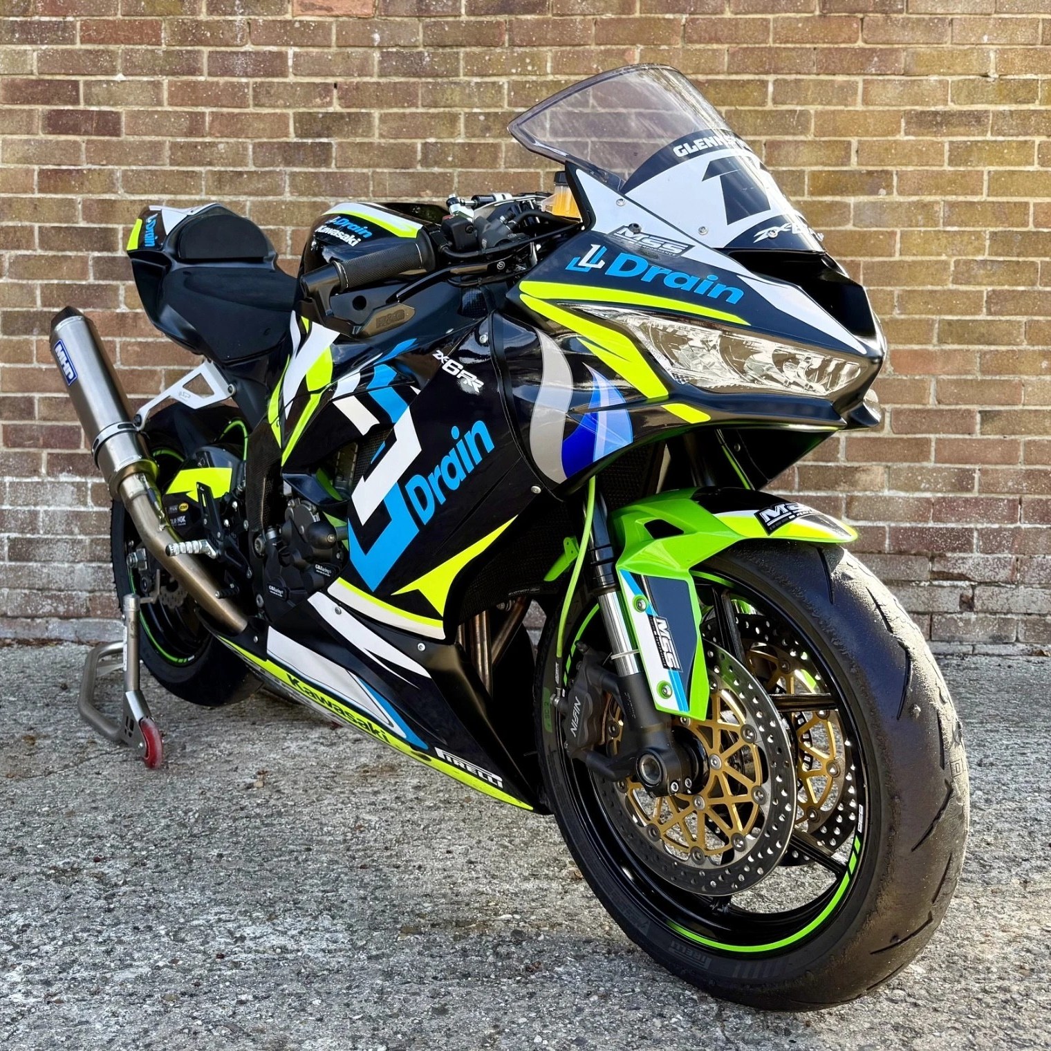 Ad: Kawasaki ZX636R Superstock spec race/track bike. Complete with