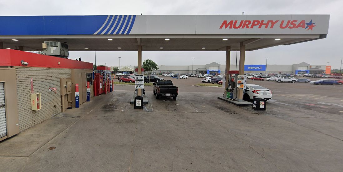 cheapest cigarettes sign murphy gas station canppy Murphy USA plans $1.1M gas station off McPherson Road Click the link in the  comments 👇️