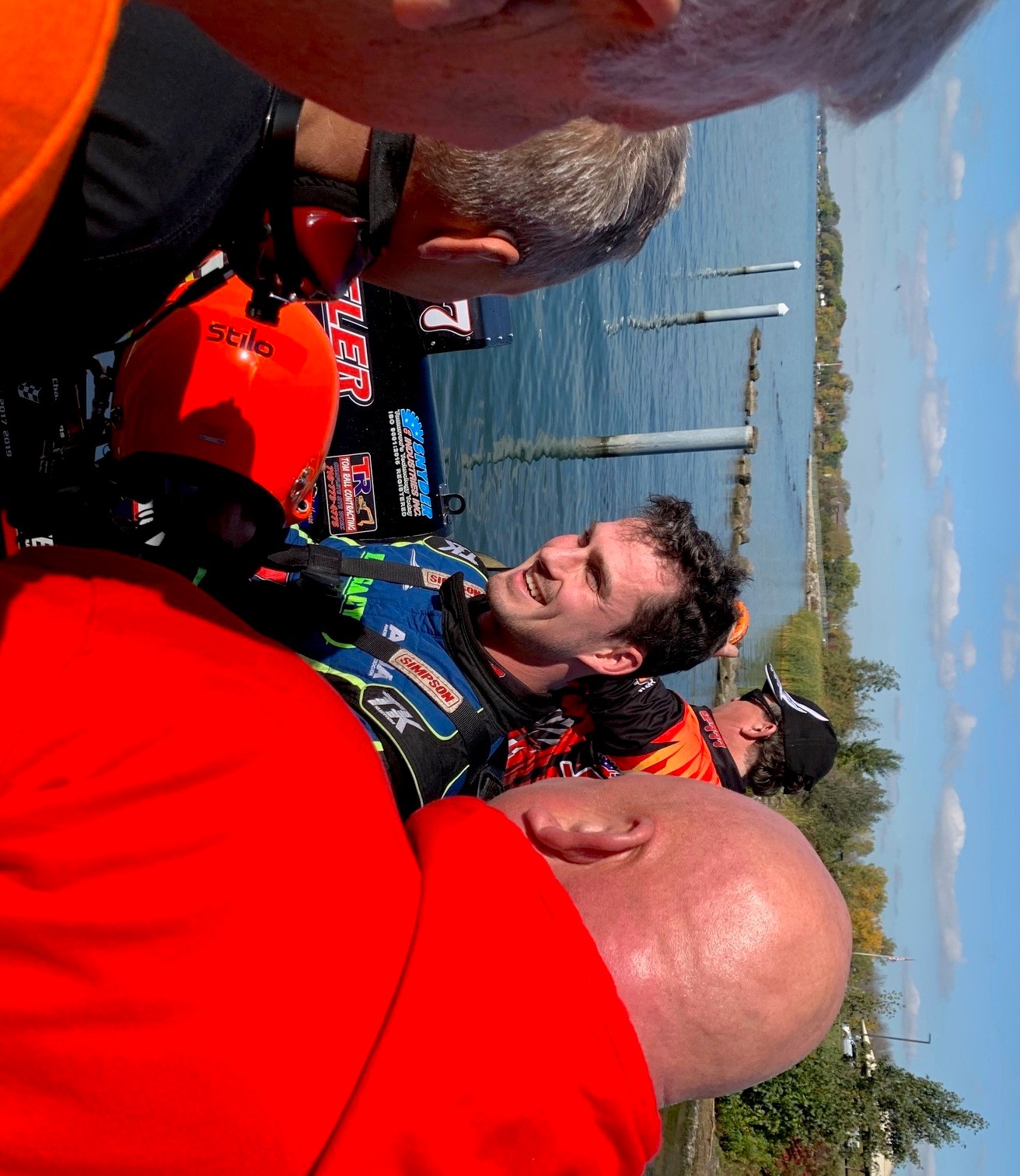 Big smile for Andrew Tate... - La page Hydroplane the Page