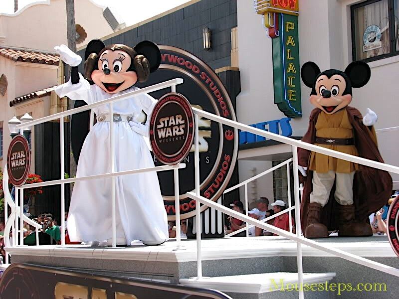 I found one more random Star Wars Weekends photo on my phone just