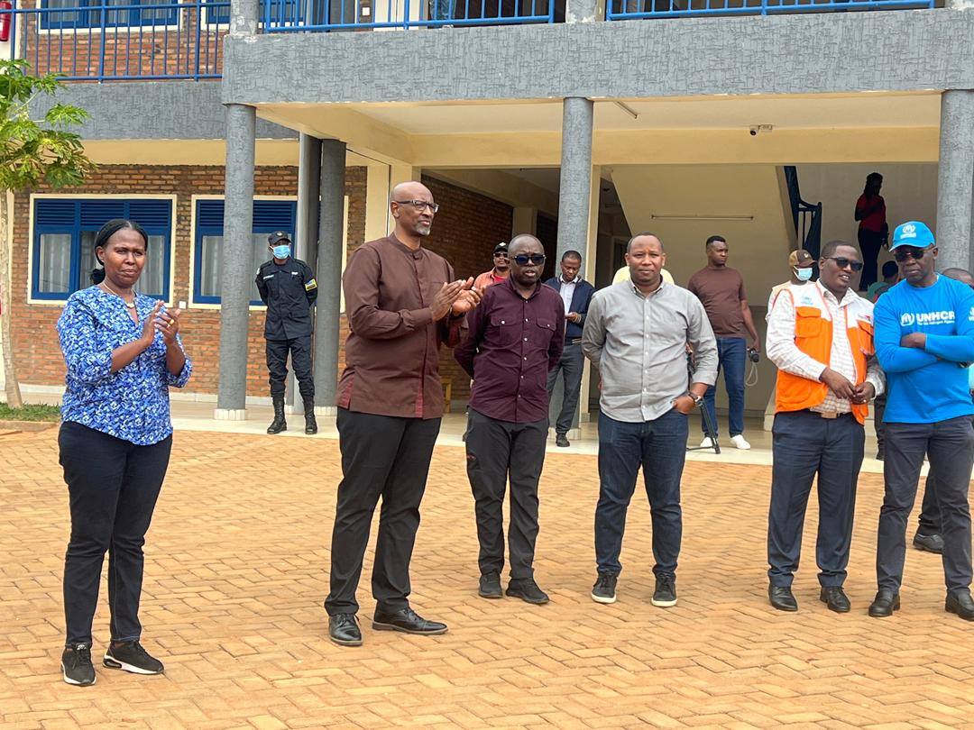 Isango Star 91.5 FM... - Isango Star 91.5 FM Official