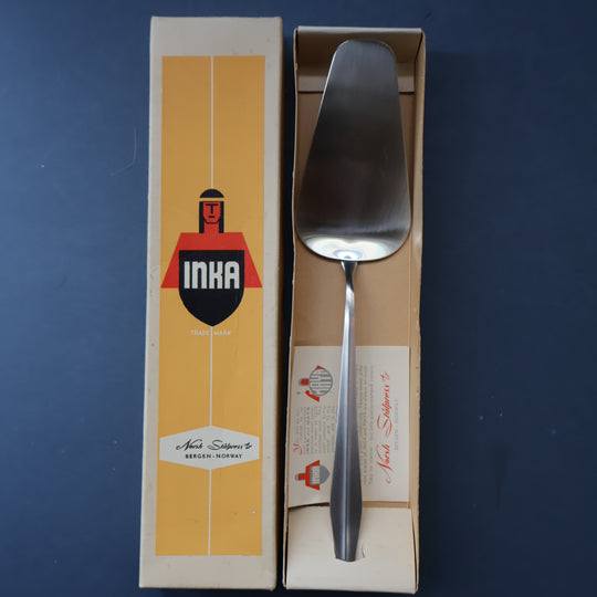 VINTAGE NORWEGIAN DESIGN. How lucky are we to have these much