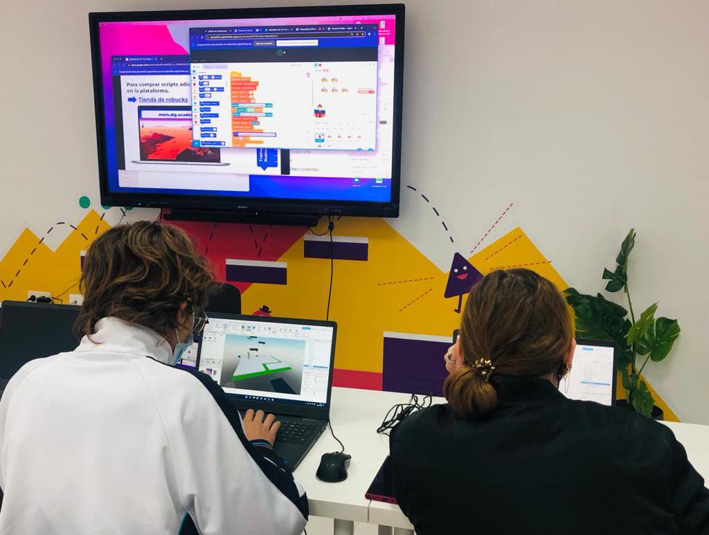 La programación es un lenguaje,... - Algorithmics Tenerife