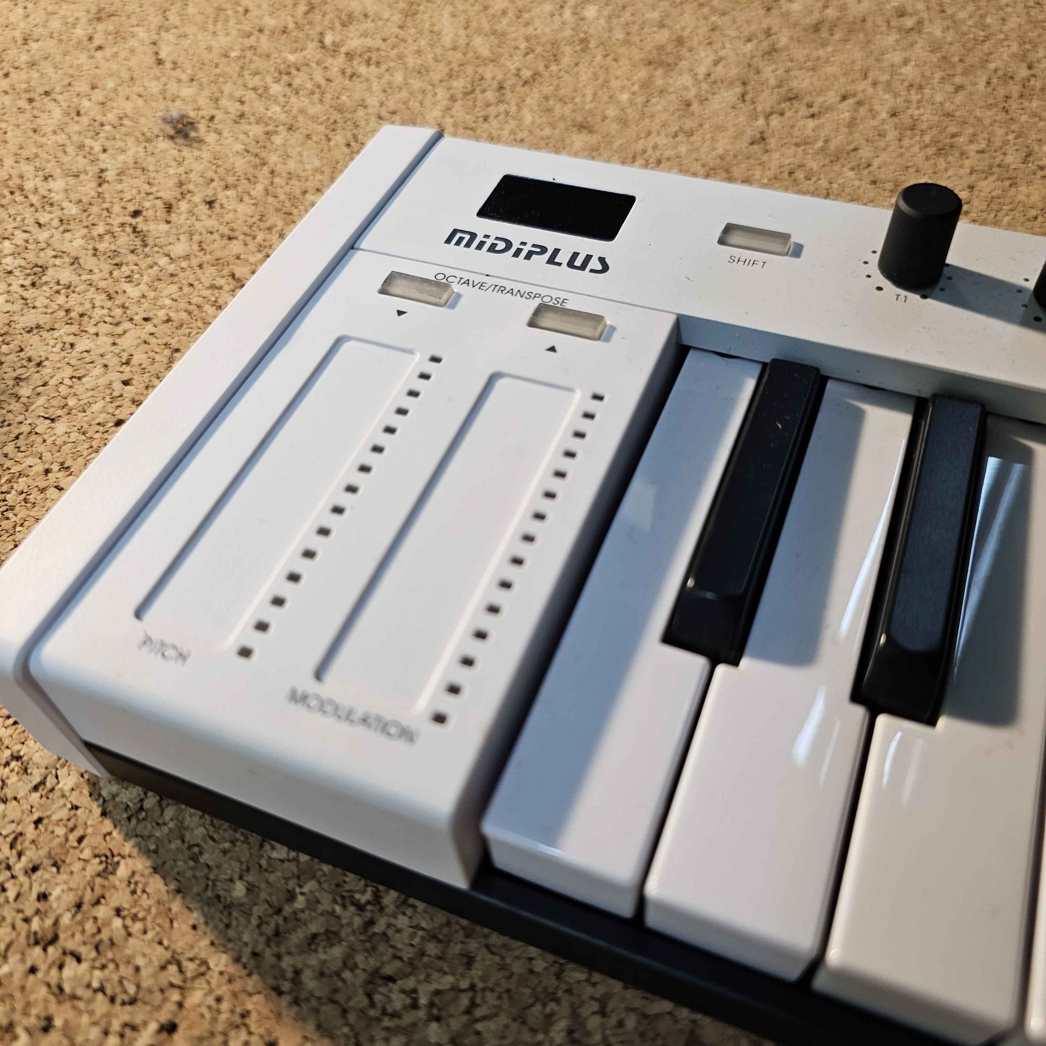 Teclado MIDI - X2 mini - Super compacto y perfecto para producción ...