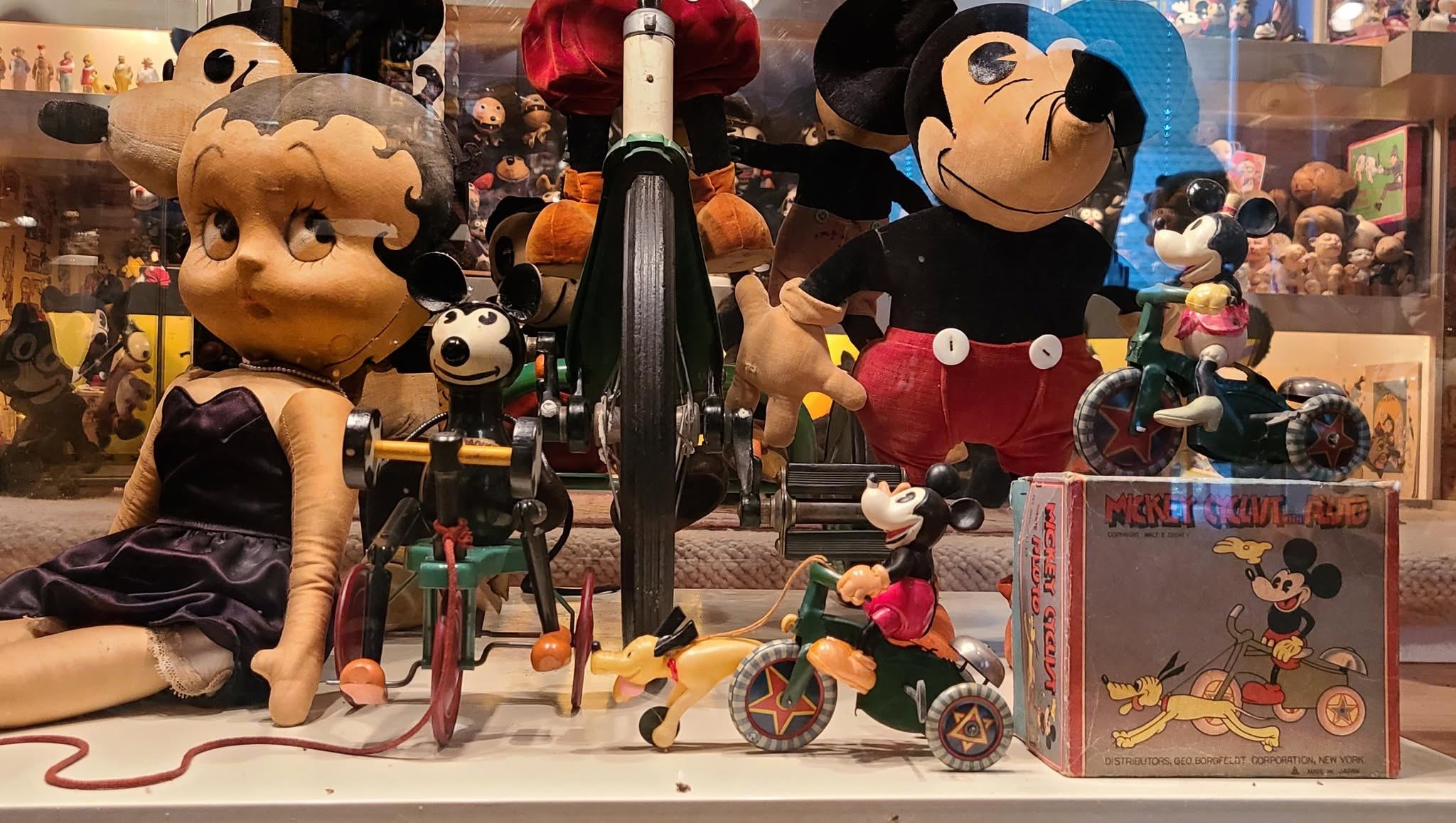 Disney◇コレクターモーションセルズ◇ヴィンテージミッキー&ミニー