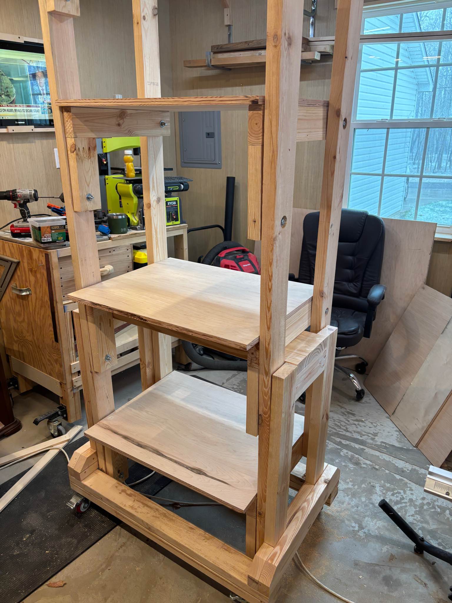 Collapsing Workbench/shelf - Ladders & Scaffolding - Algood, Tennessee ...