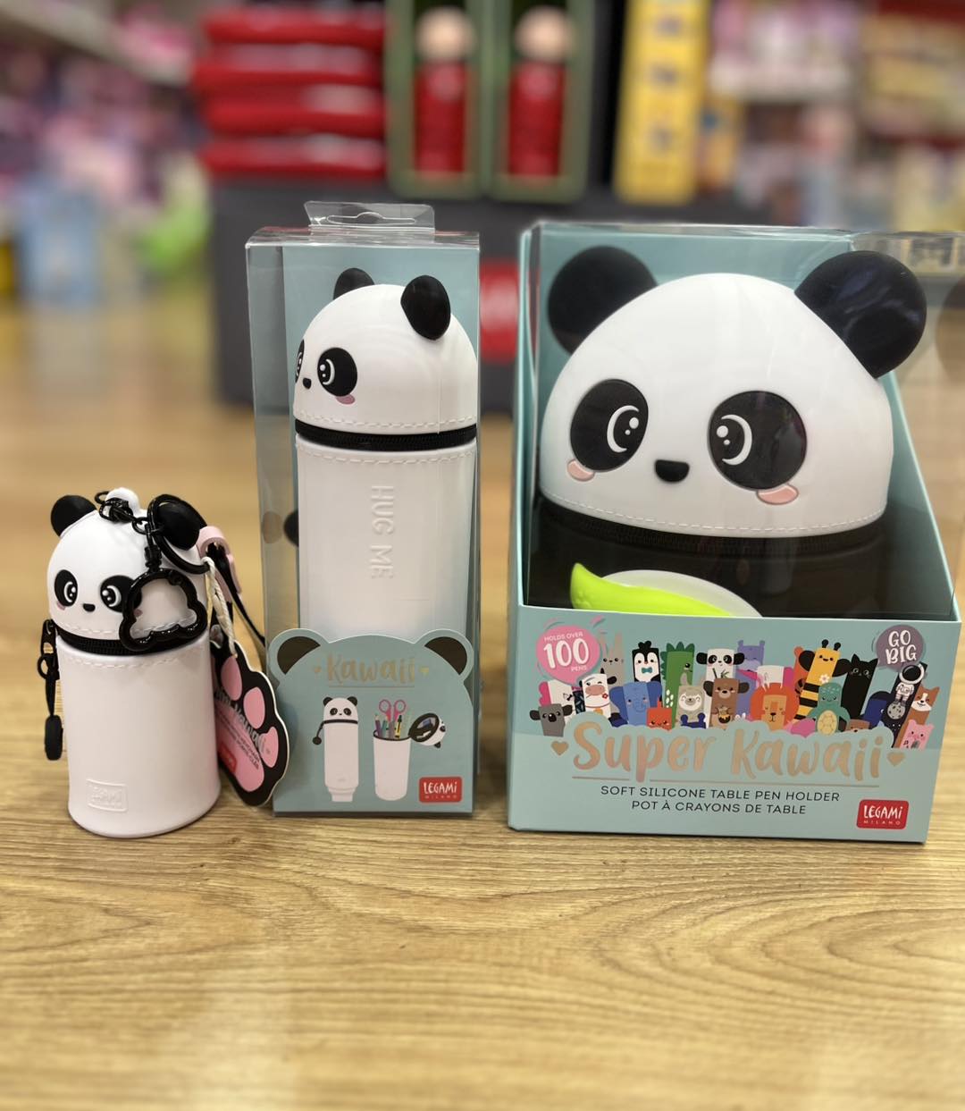 Legami - Astuccio Super Kawaii Panda, contiene fino a 100 Penne Cancellabili, in morbido Silicone - Legami