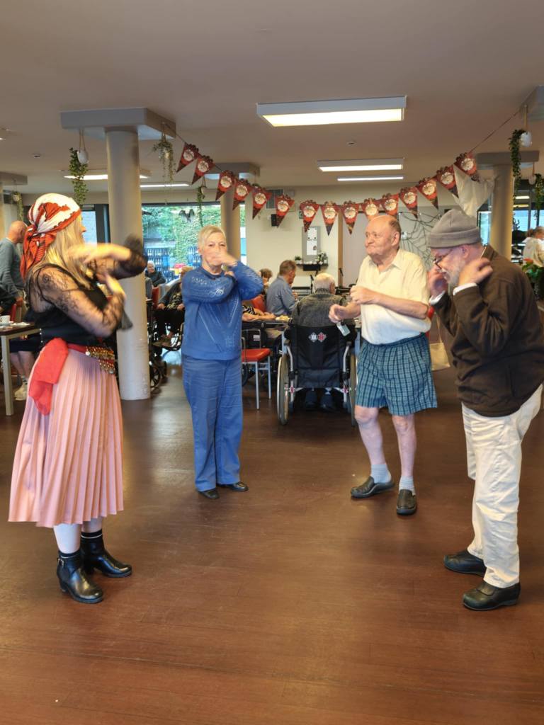 Familiehof woonzorgcentrum... - Familiehof woonzorgcentrum