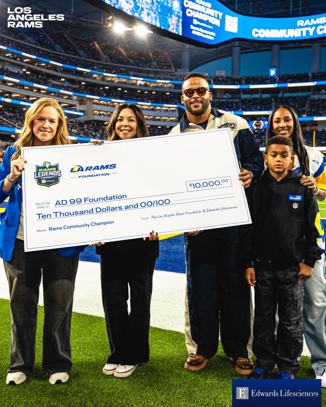 Celebrating the great work in the... - Los Angeles Rams | Facebook