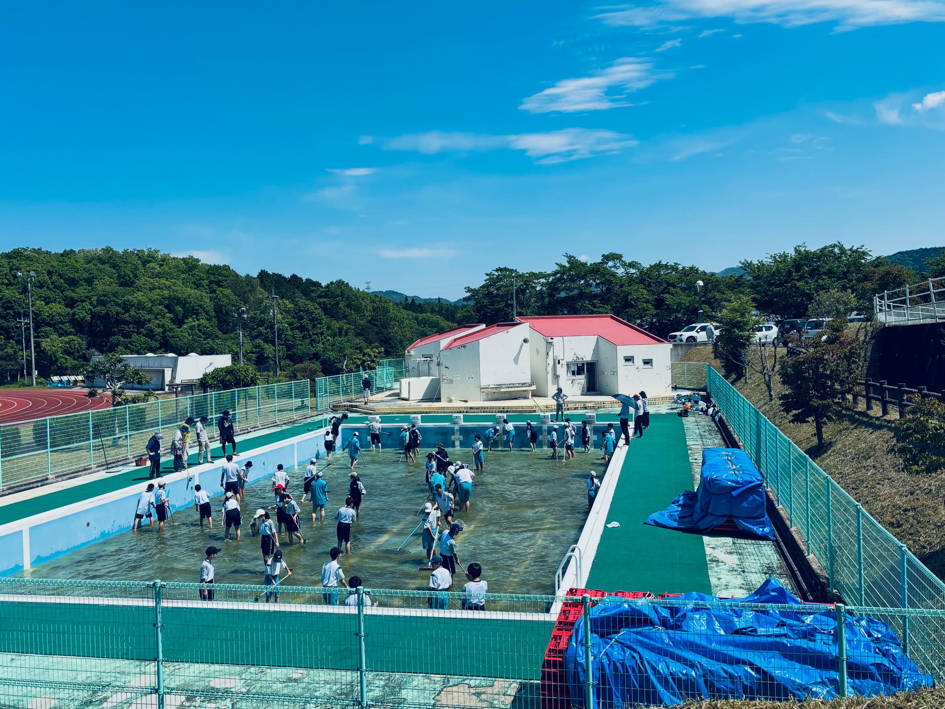 島根県奥出雲町（魅力発信） - ＼新しく誕生する「仁多小学校」の校章 