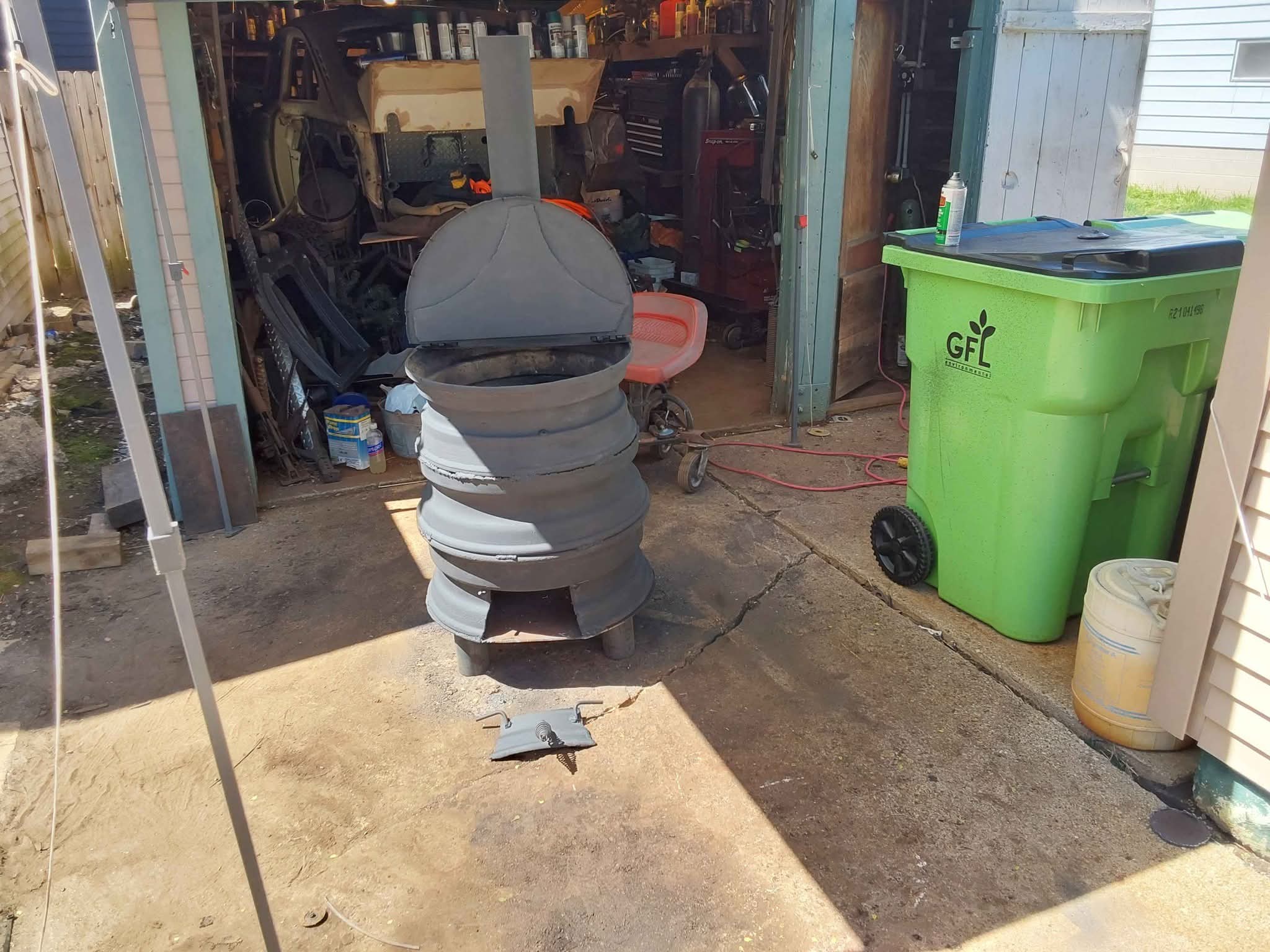 Pot belly stove/chimera made out of 24