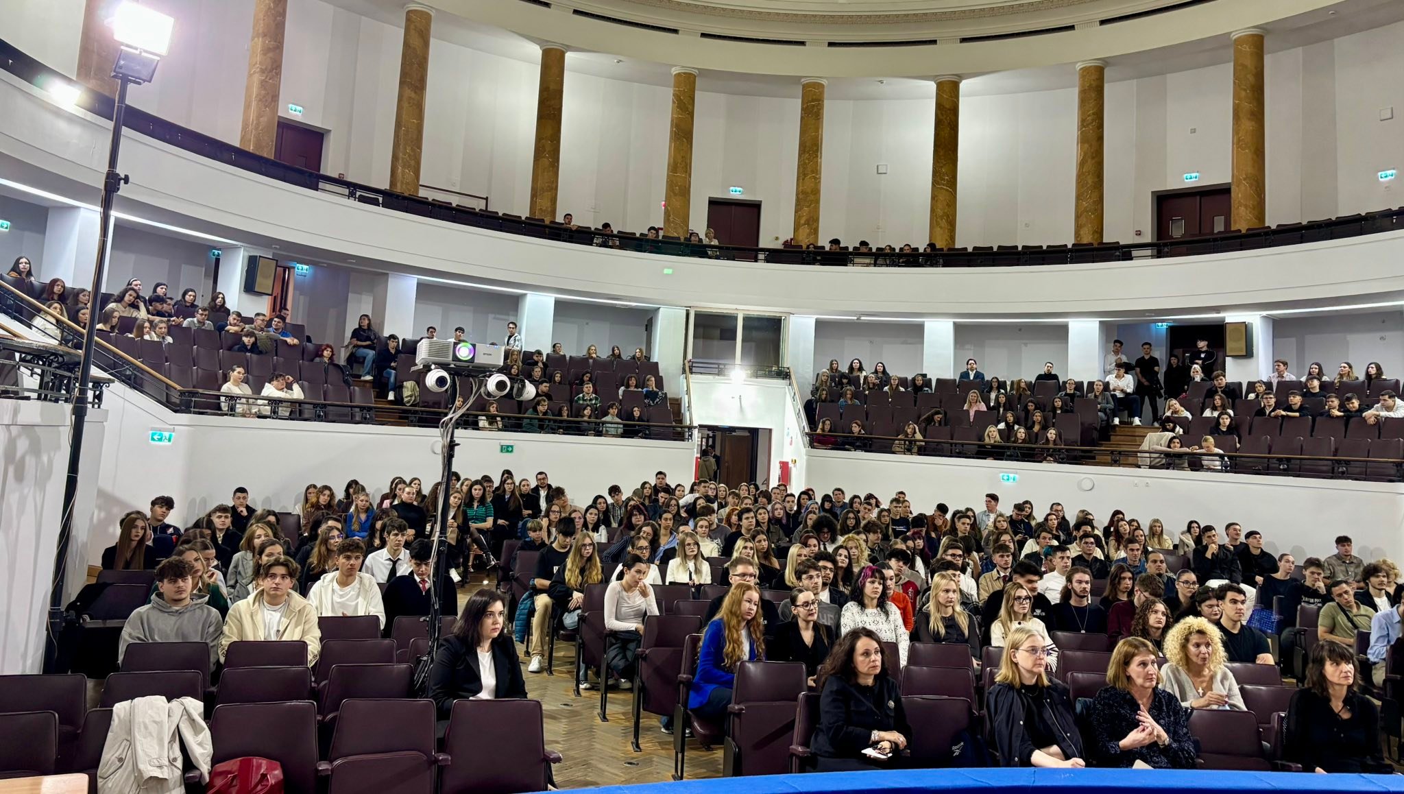 Facultatea de Stiinte Politice a Universitatii din Bucuresti (FSPUB ...