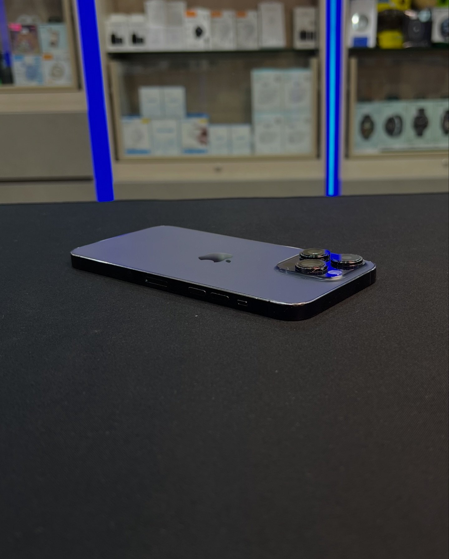 Used iPhone 14 Pro Max 256GB Deep Purple in excellent condition 