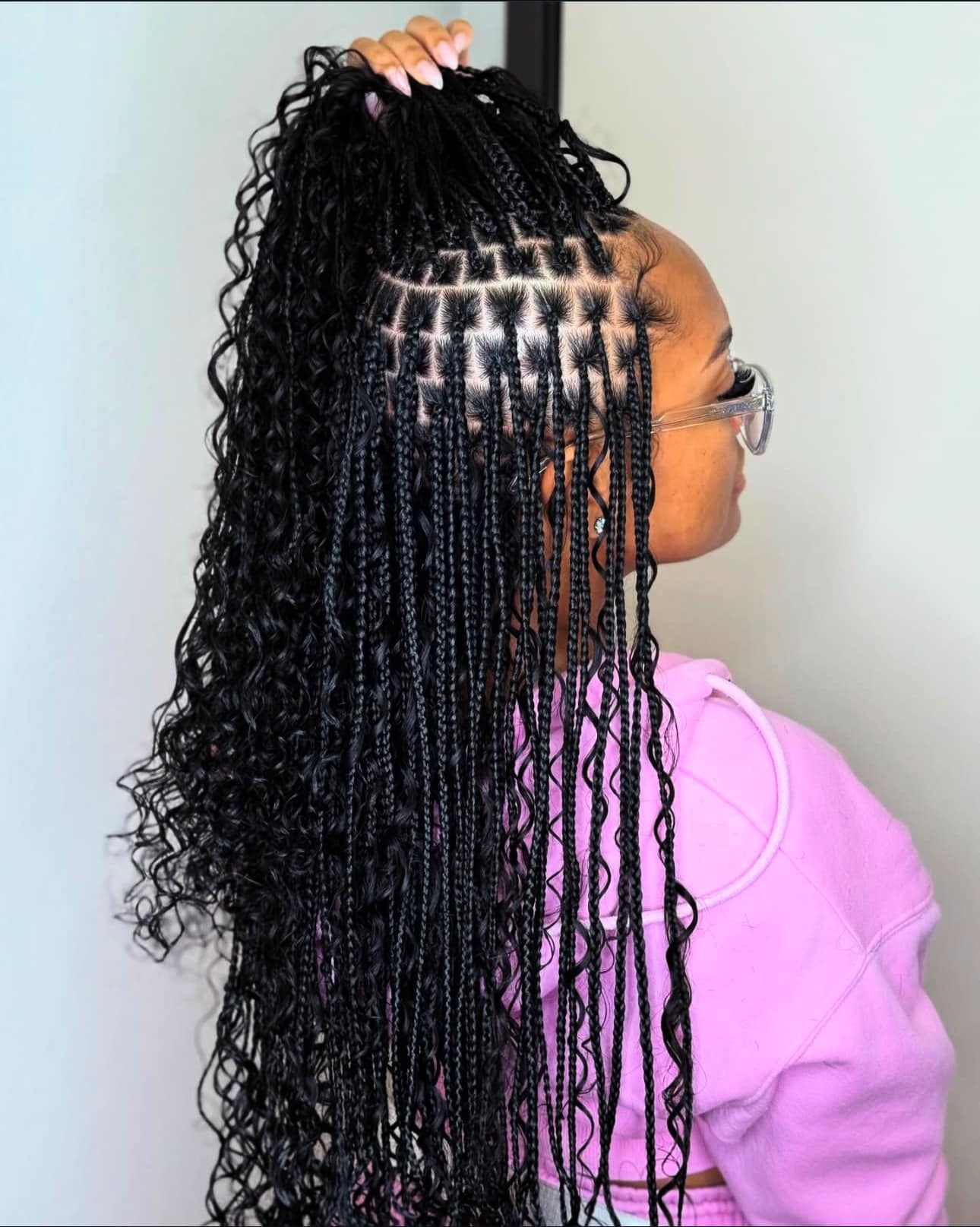 BOX BRAIDS NEVER GO OUT OF STYLE! Beautiful, neat, and timeless! 😍 ...