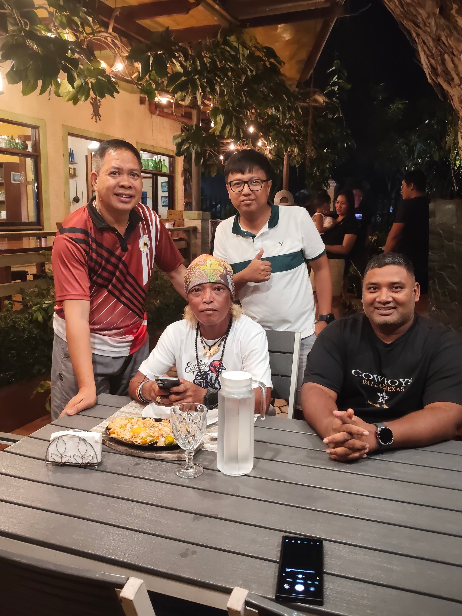 Larry Garnica - Meeting with the famous Team Philippines... | Facebook