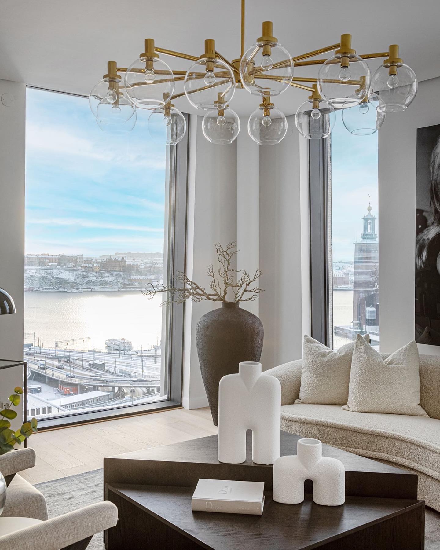 Beautiful modern interior, enhance... - Pacific Compagnie | Facebook