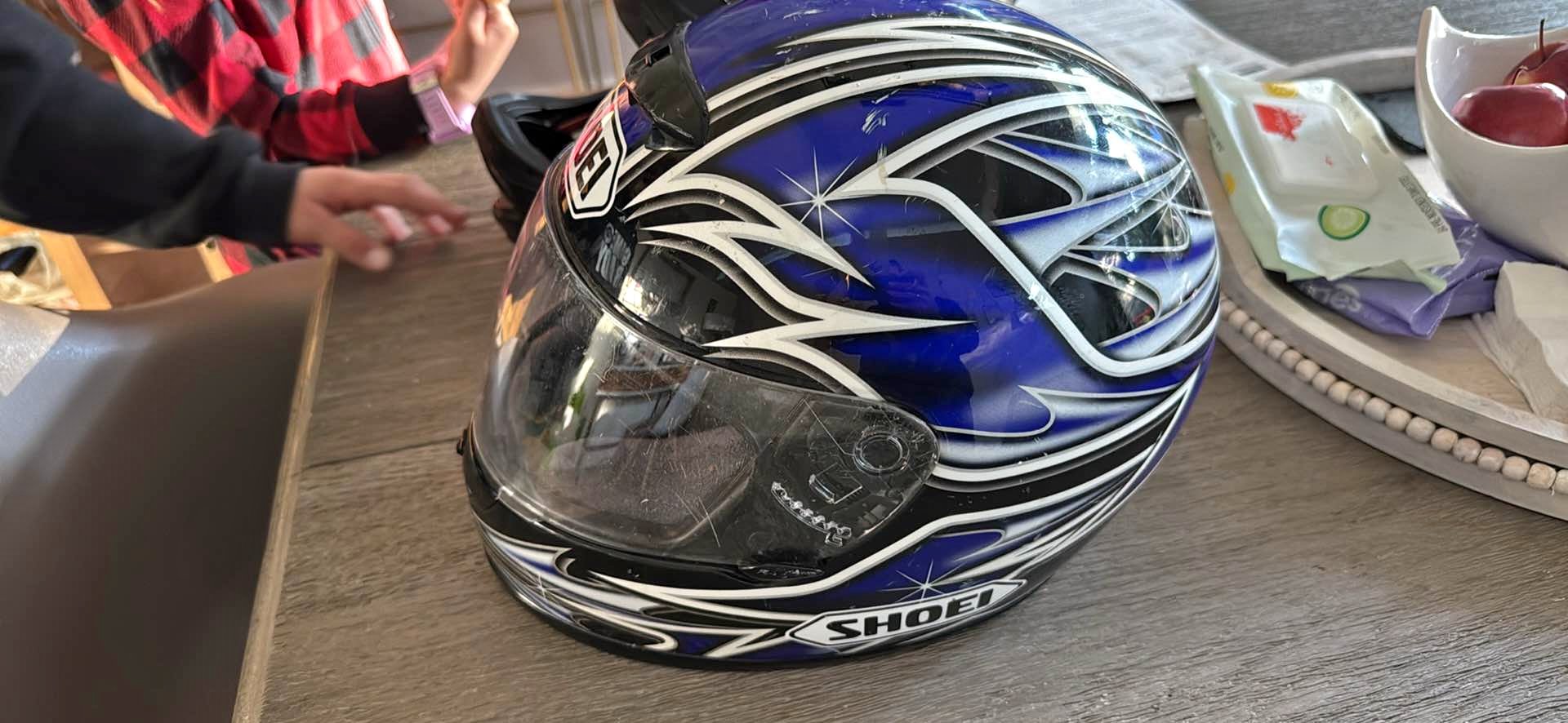 buy used motorcycle helmets online & Dirt Bike | DOT Approved, Fast Shipping FeaturesStyle comes in a close second behind safety with this full New and used Motorcycle Helmets