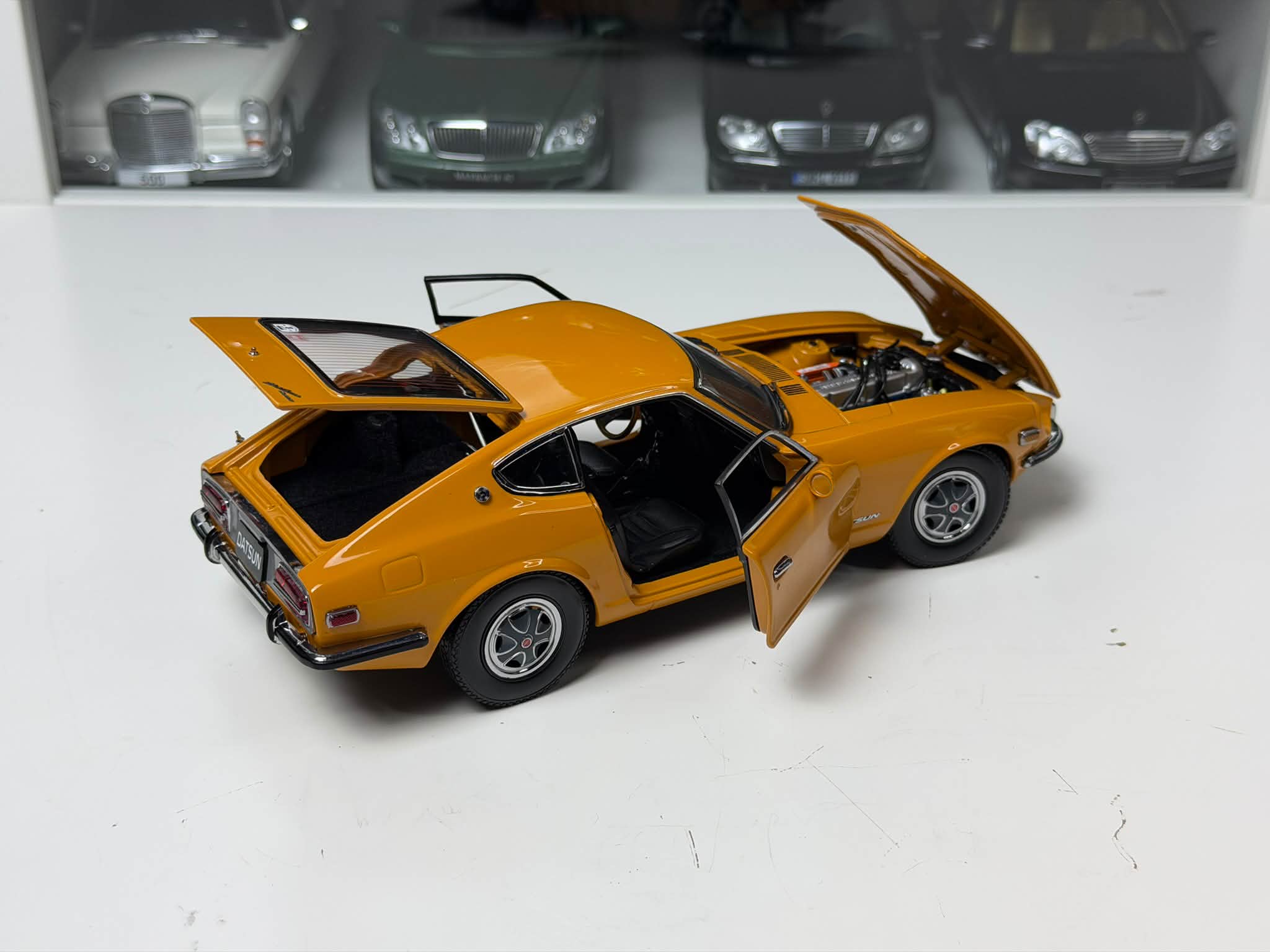 🟠 1971 Datsun (Nissan) 240Z (orange) 📐 1:18 scale ⚙️ Sun Star